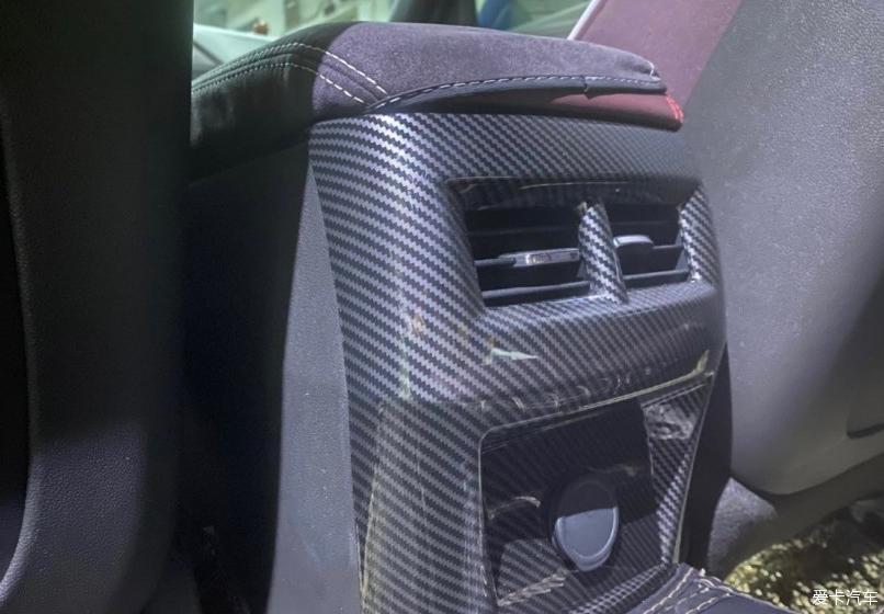 95后小哥人生第一辆车，凯迪拉克CT4