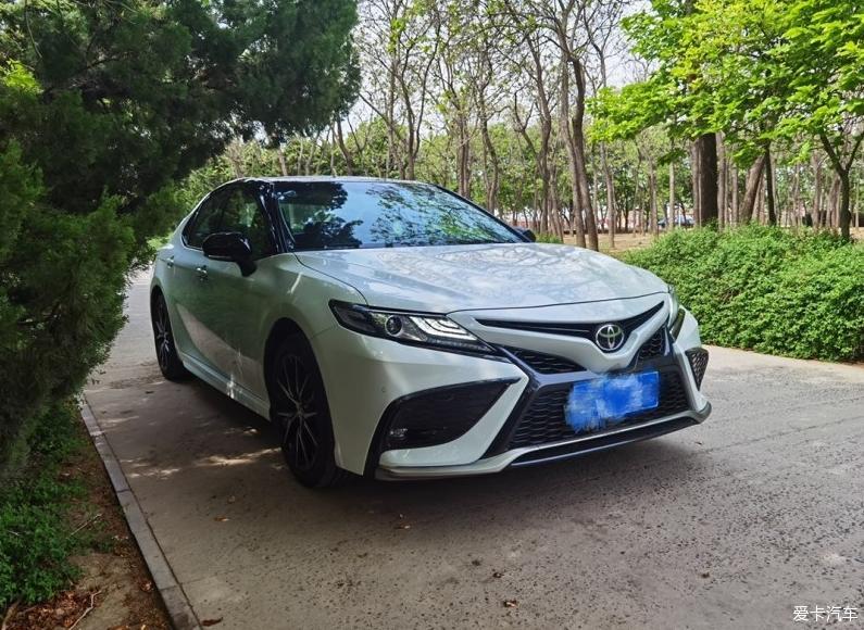 不愧是最受欢迎的B级车，全面均衡的凯美瑞