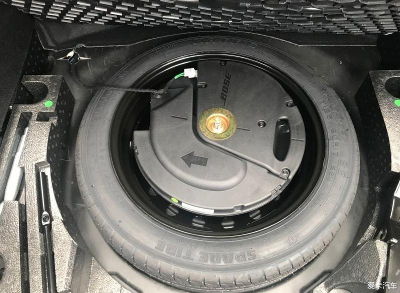荣威RX5 MAX可以当伴侣了