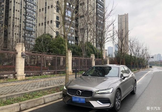沉稳的外表，年轻的灵魂，S60提车