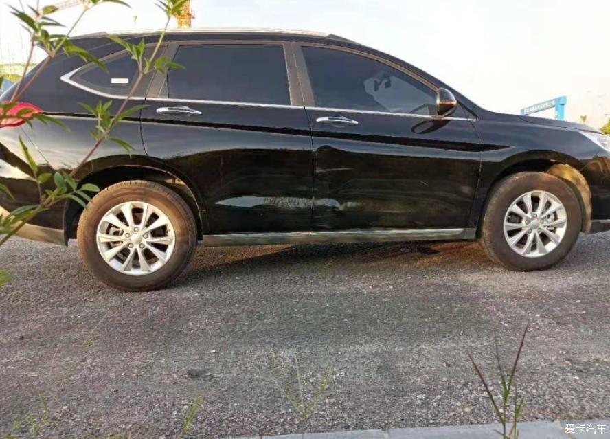 哈弗m6提车作业每天开着哈弗m6plus去上班