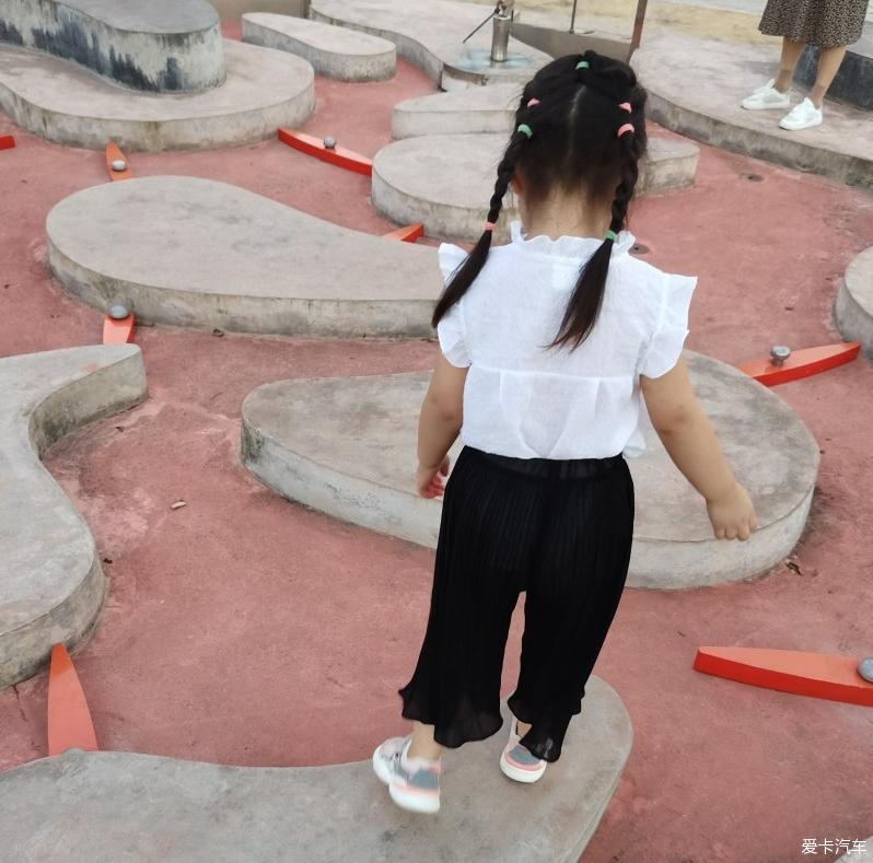 如七而至，爱与陪伴的一场邂逅