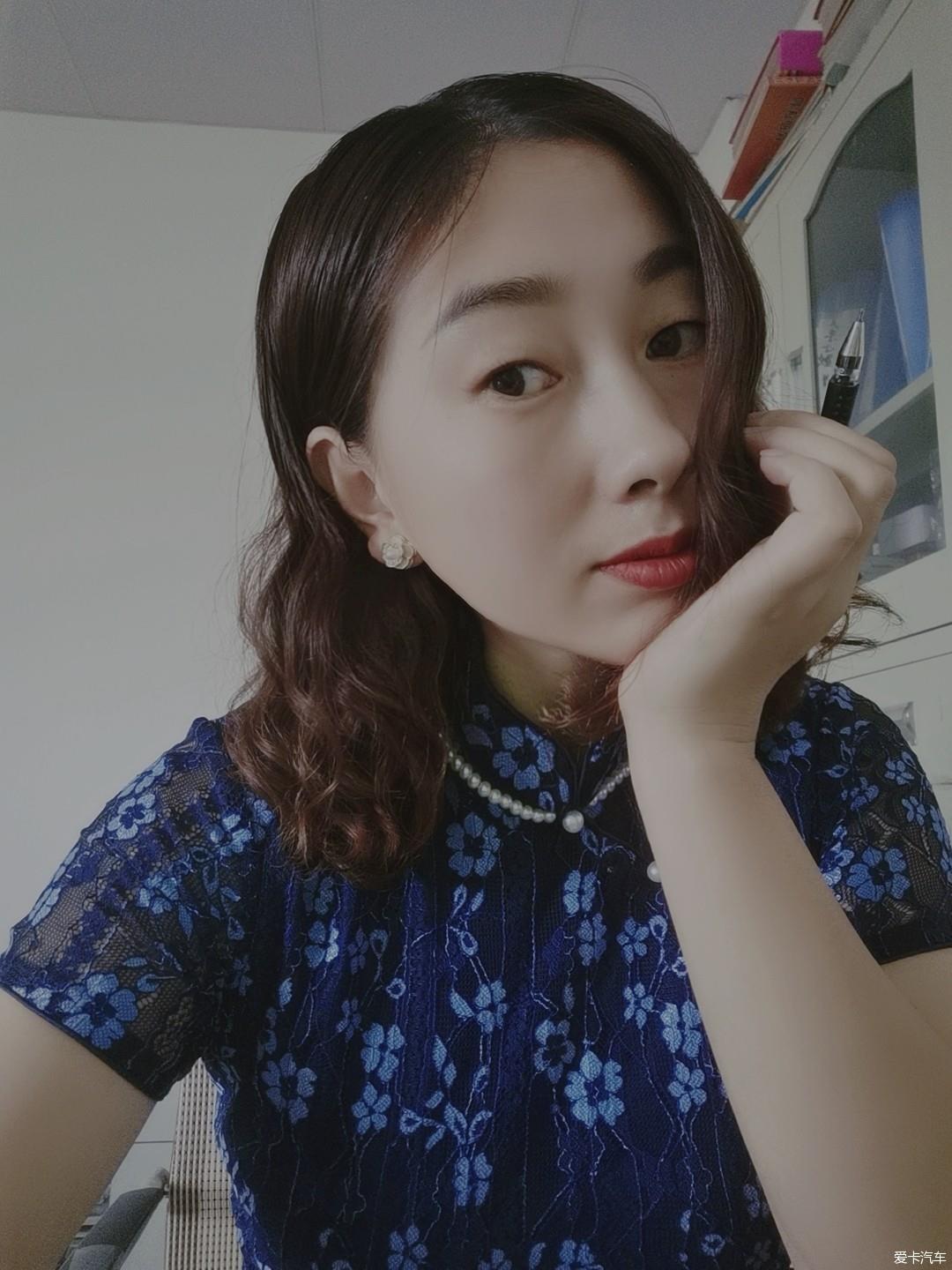 旗袍控小姐姐与她新入手的宝马5系，不小心被大叔入了心。