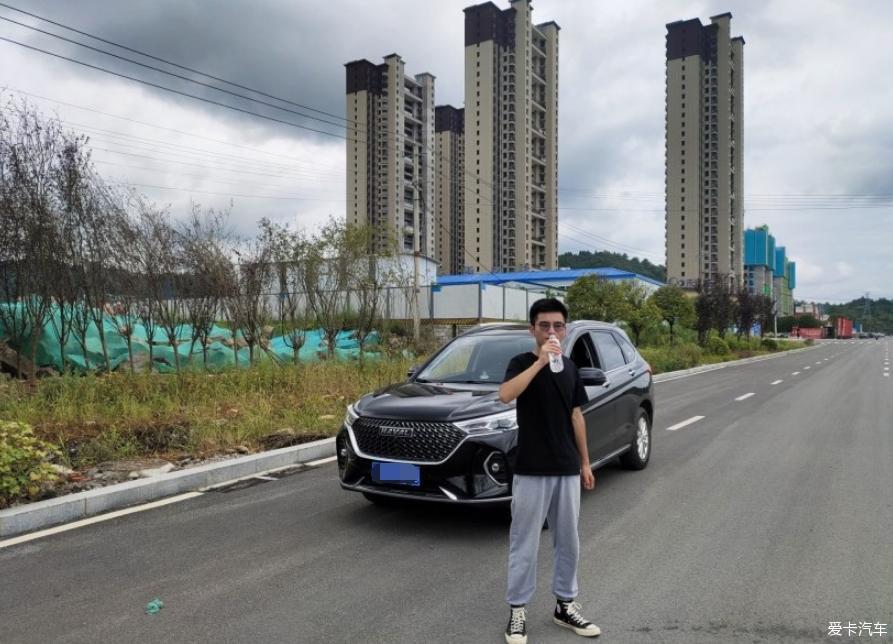 哈弗M6PLUS陪伴的第一个秋天