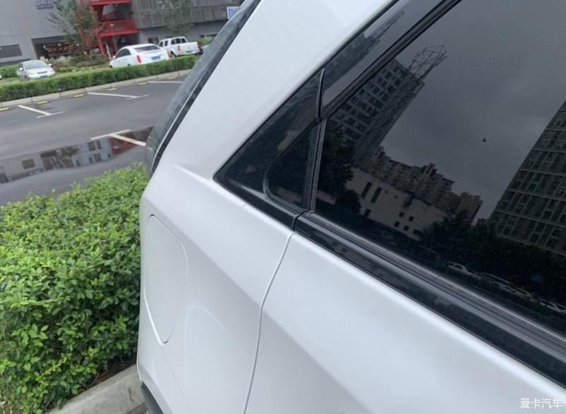 豪华二线凯迪XT4提车