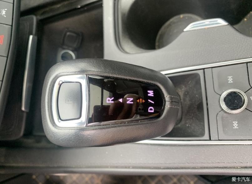 豪华二线凯迪XT4提车