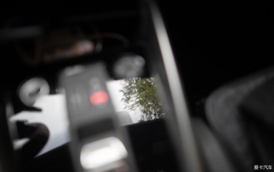 开着奥迪A3去雨中登山
