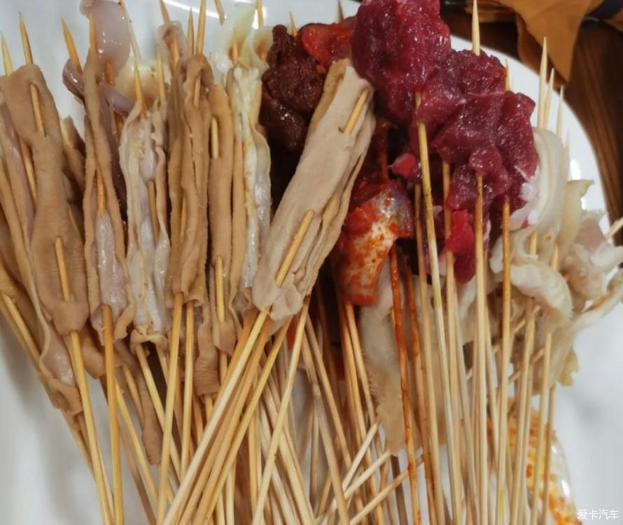 带爸妈逸起去吃串串