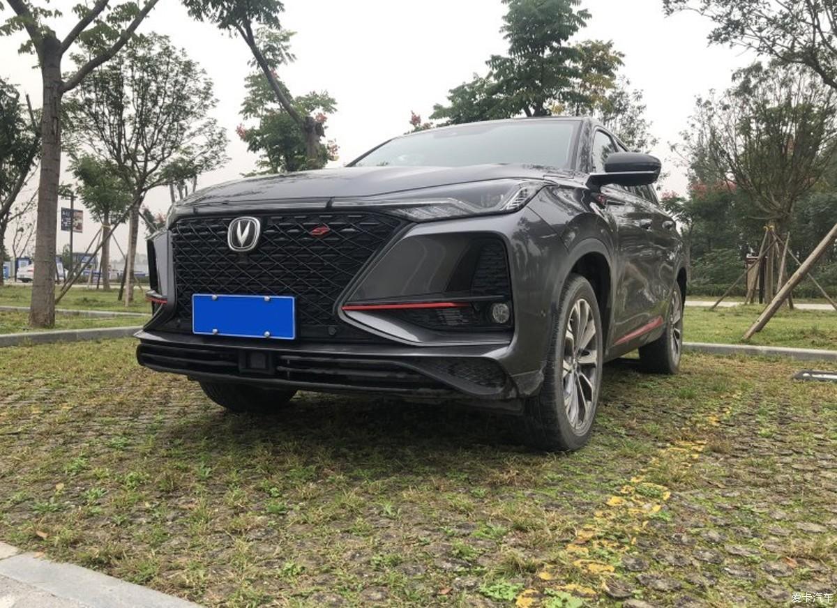 国产SUV神器长安CS75 PLUS