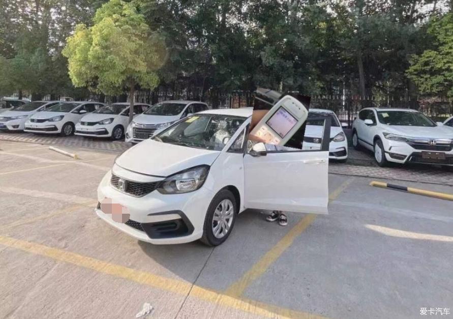新飞度下订第二天就提车