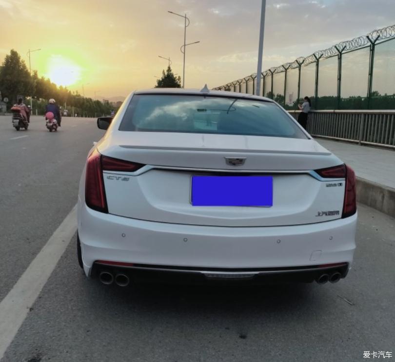 大赞凯迪拉克CT6！
