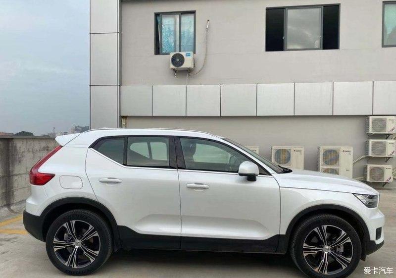 送给媳妇最好的礼物，沃尔沃XC40又安全又环保