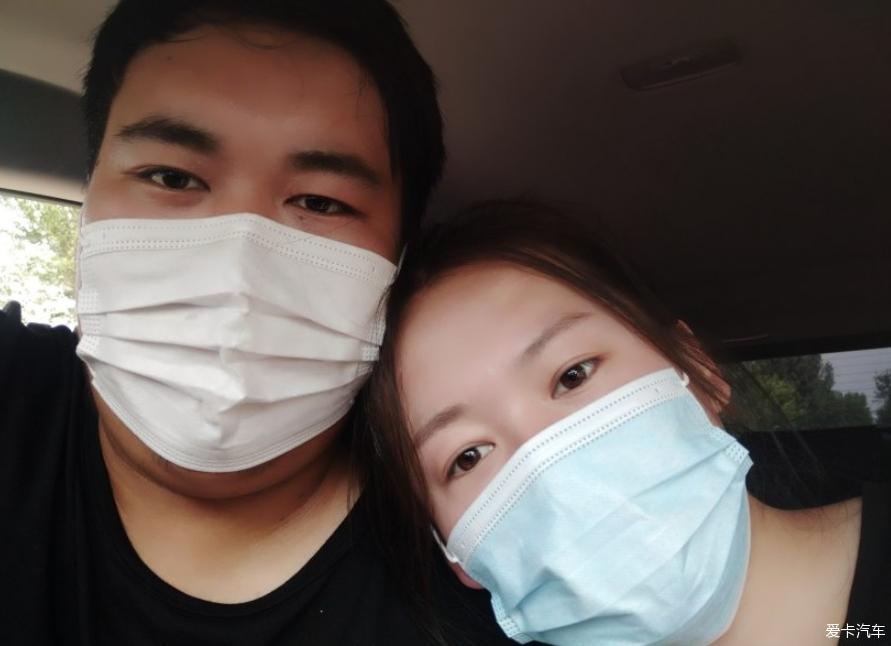 开着M6PULS送老婆上班