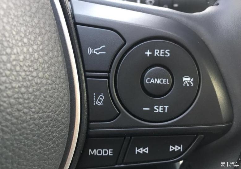 20万级别最受家庭欢迎的SUV丰田RAV4！