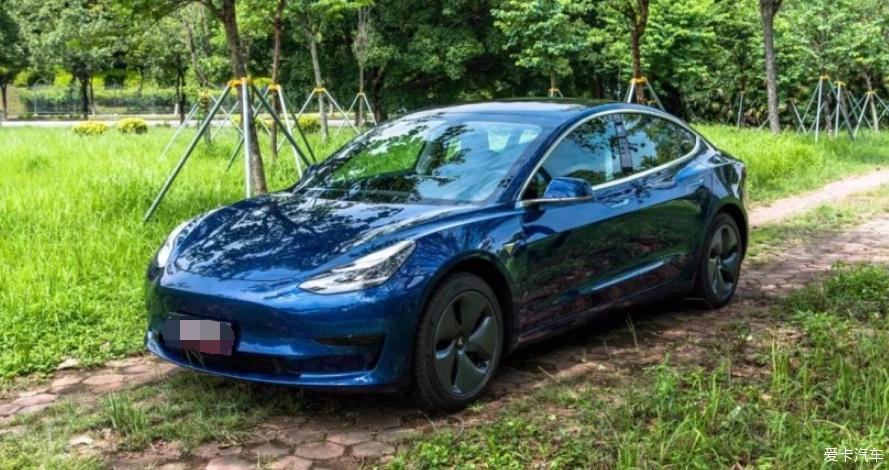 买辆特斯拉Model 3吧！