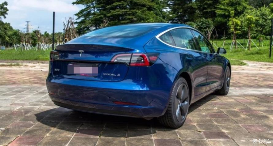买辆特斯拉Model 3吧！