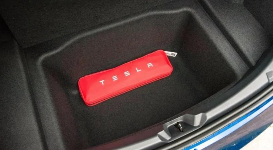 买辆特斯拉Model 3吧！
