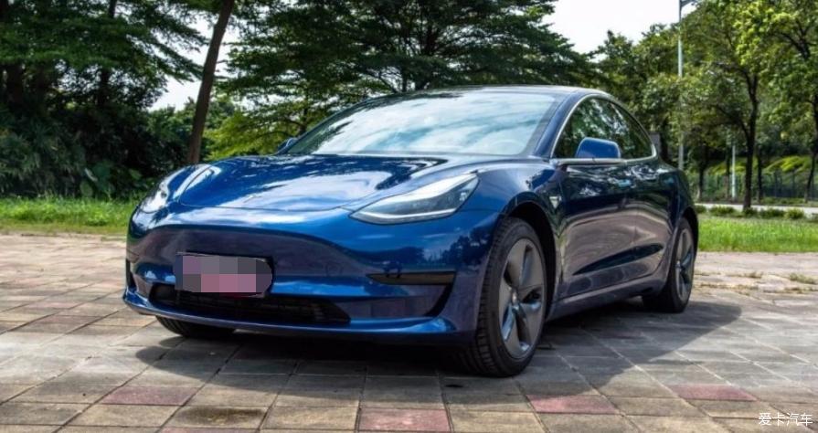 买辆特斯拉Model 3吧！