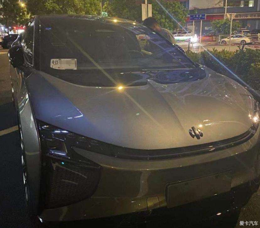 80万的高合HiPhi X 拿什么支持它的天价！