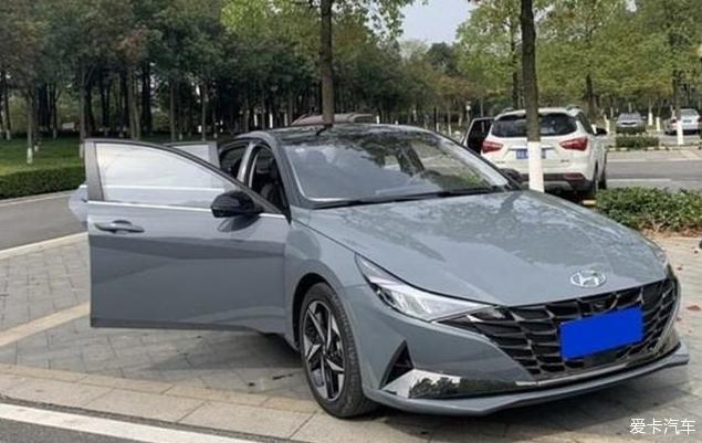 全新一代伊兰特让你感受全新的驾驶体验