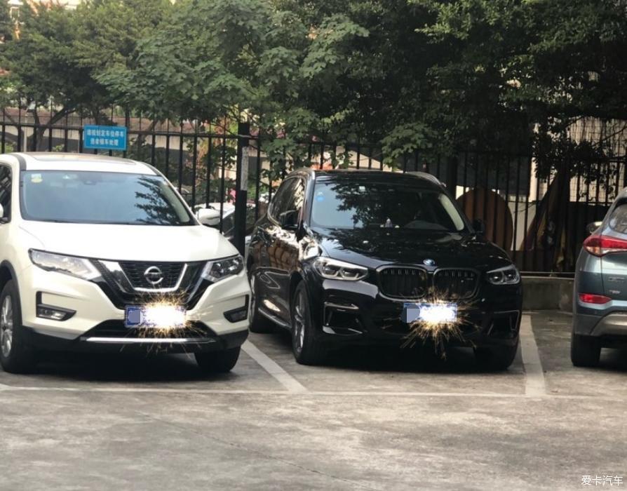 是否有和我一样觉得碳黑很容易沾灰的