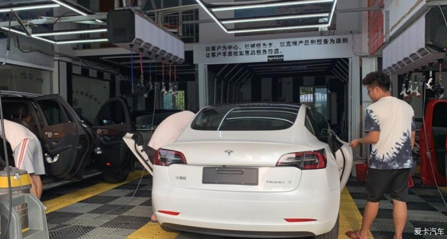 提车10来天，分享MODEL 3 加小改