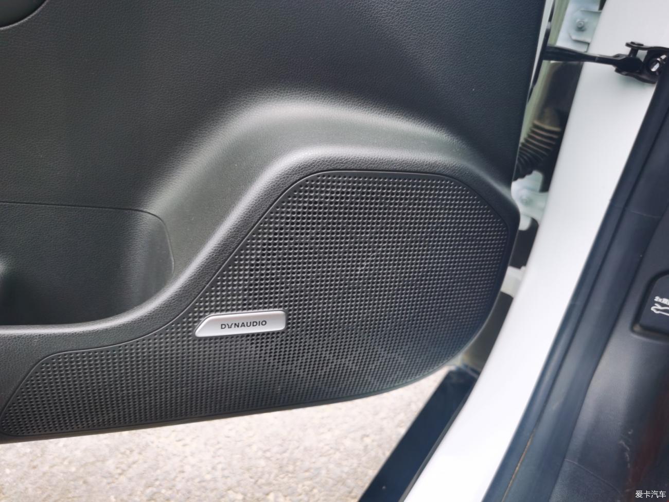 小鹏P7怎么样？model 3和小鹏P7怎么选？