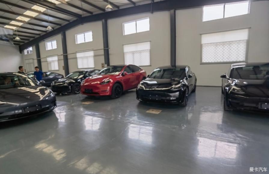 致敬30岁的自己喜提特斯拉Model3 Perfo