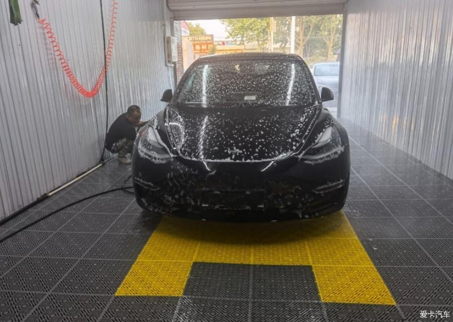 致敬30岁的自己喜提特斯拉Model3 Perfo