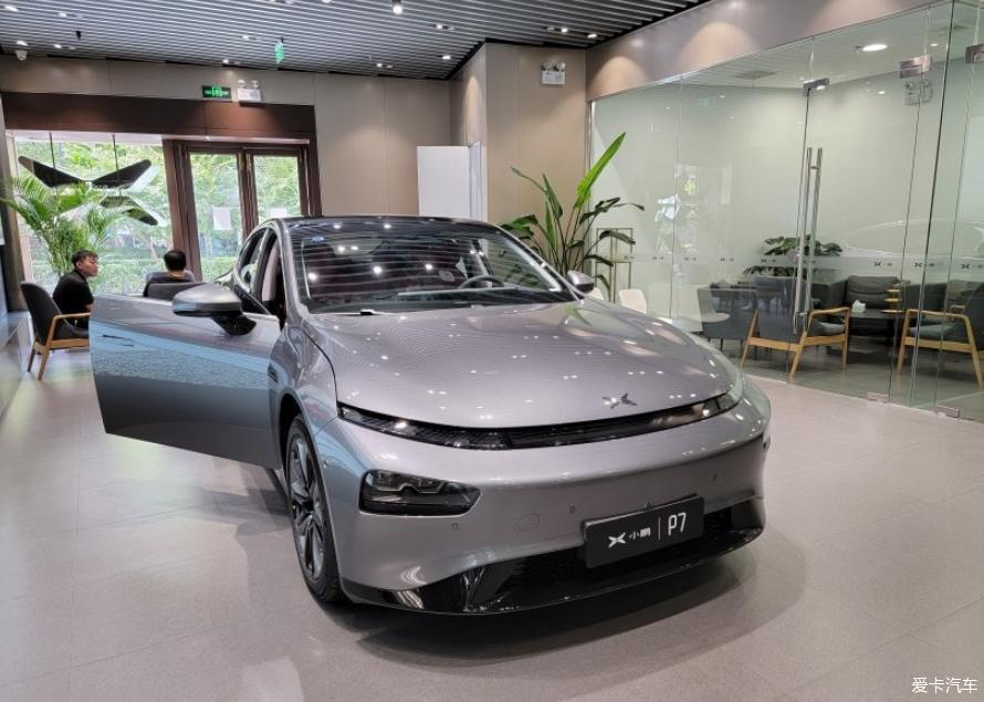 分享2021 Model 3 冷光银提车