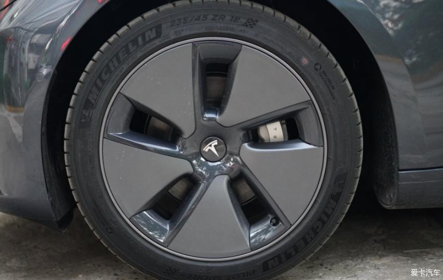 分享2021 Model 3 冷光银提车
