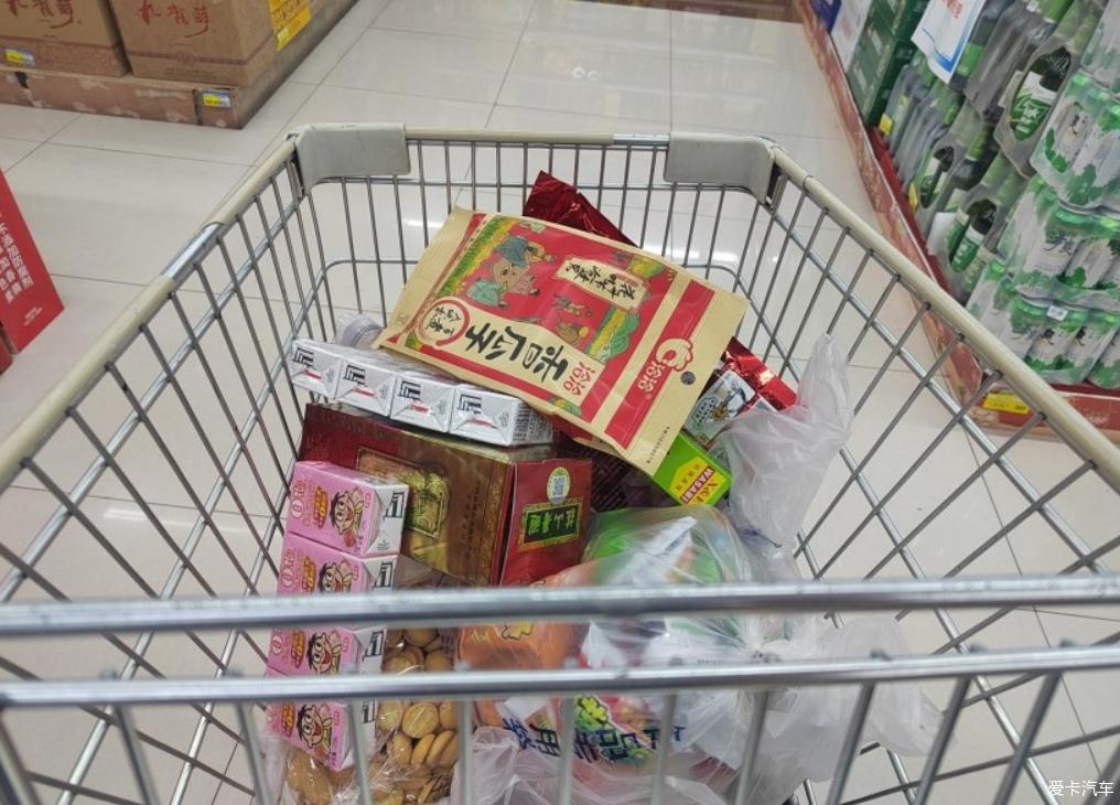开着小轩国庆回家团聚