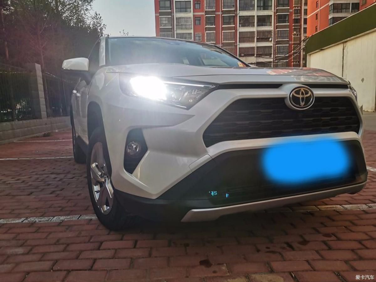 新款RAV4荣放给我眼前一亮由里子有面子