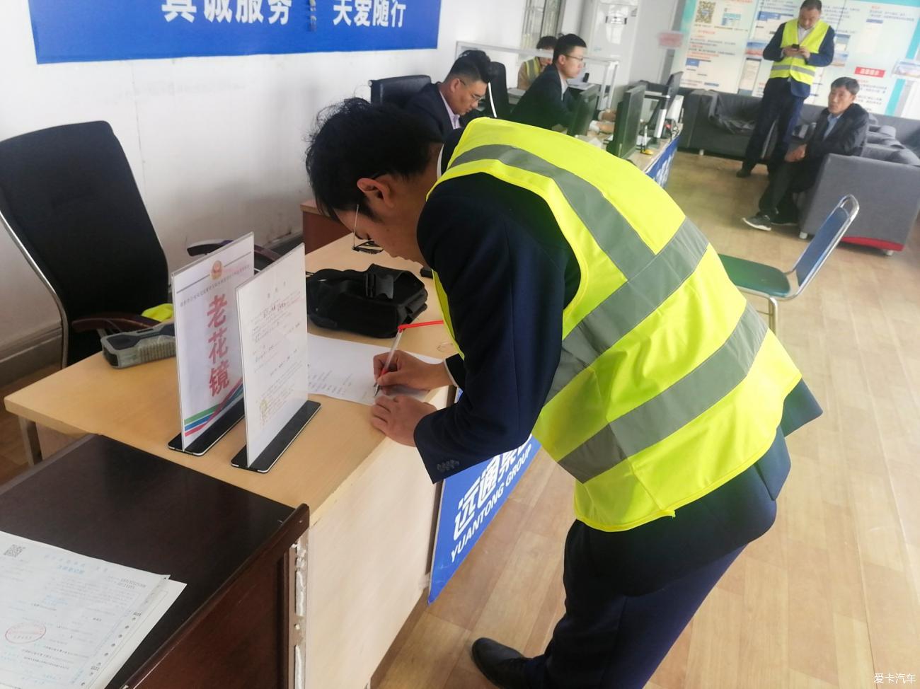【2021提车作业】生活更加美好，奋斗青年喜提吉普大指挥官