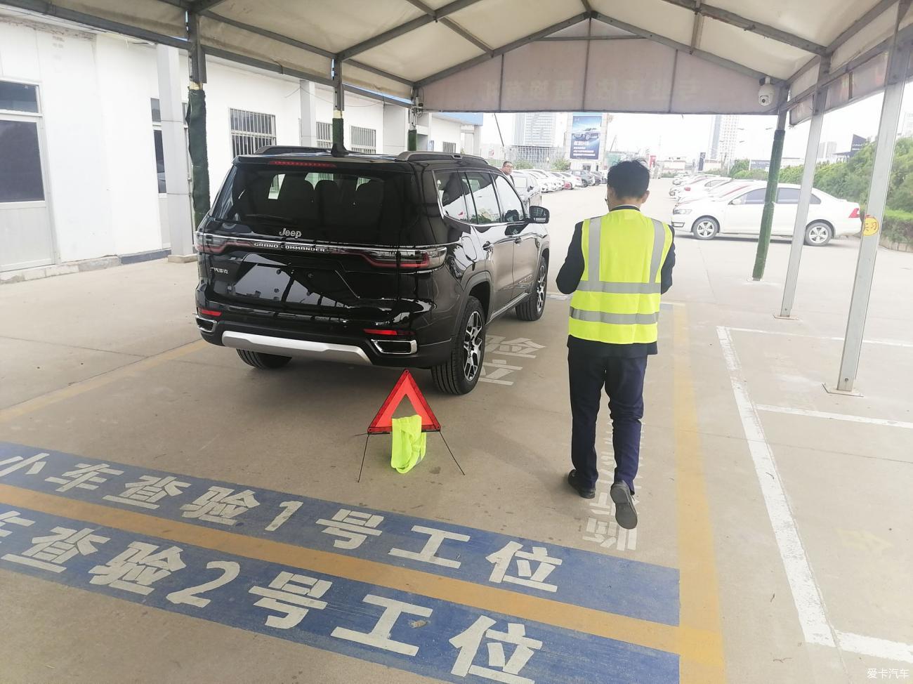 【2021提车作业】生活更加美好，奋斗青年喜提吉普大指挥官
