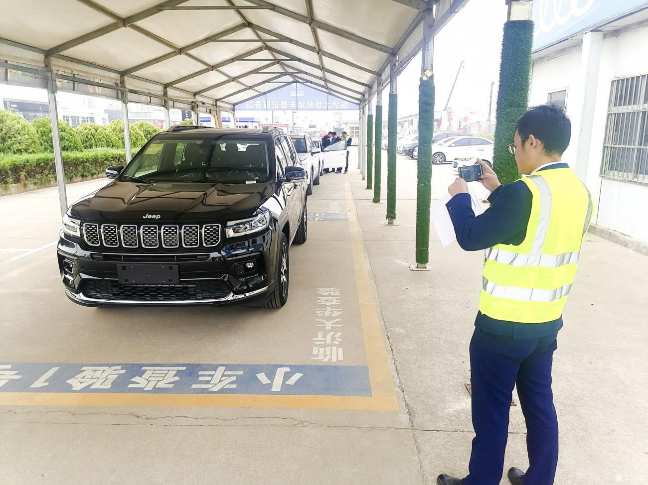 【2021提车作业】生活更加美好，奋斗青年喜提吉普大指挥官