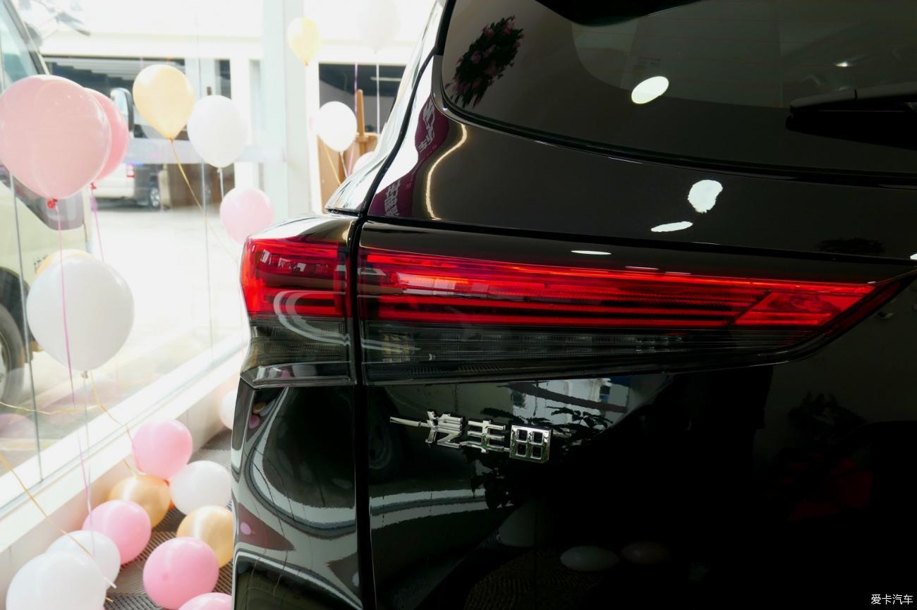 【2021新车】耀世登场，喜提CROWN皇冠陆放！