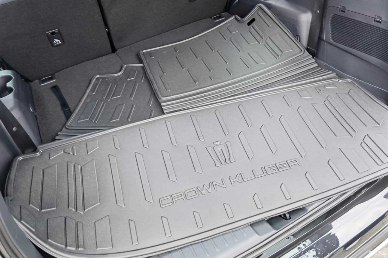【2021新车】耀世登场，喜提CROWN皇冠陆放！