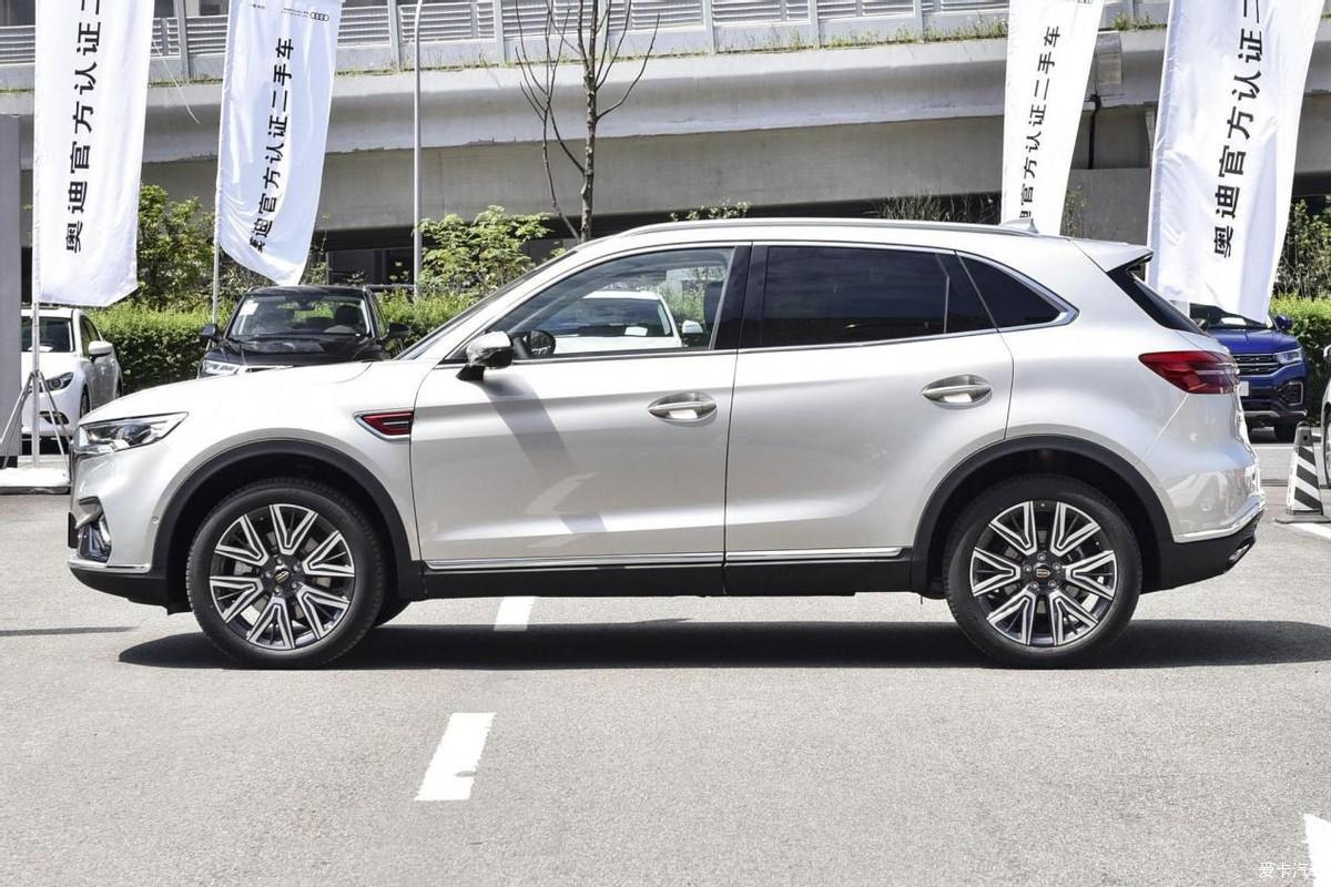 支持国产品牌红旗SUV HS-5力压途观L！