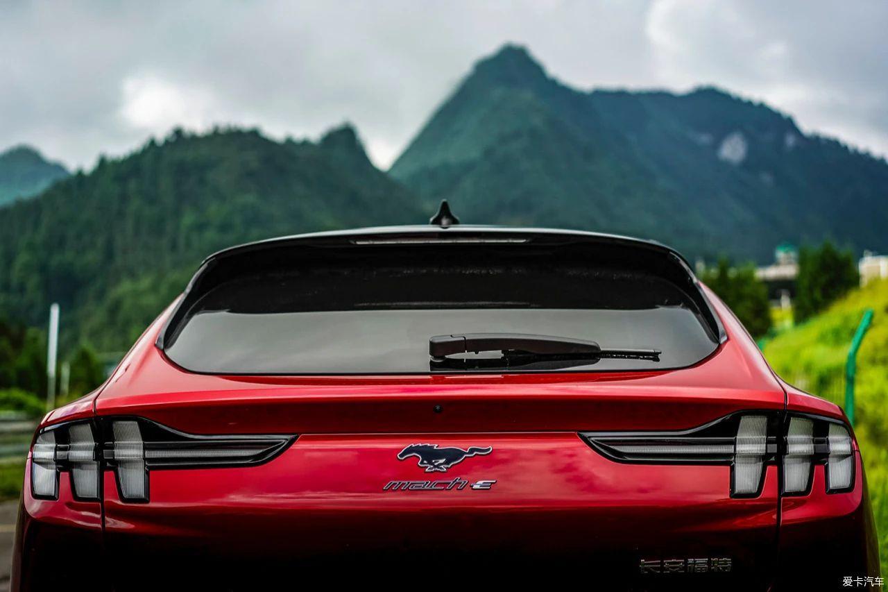比model Y更有温度，感受不一样的野马Mustang E