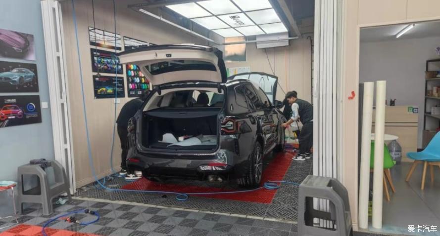 秒提X3 30i领先现车