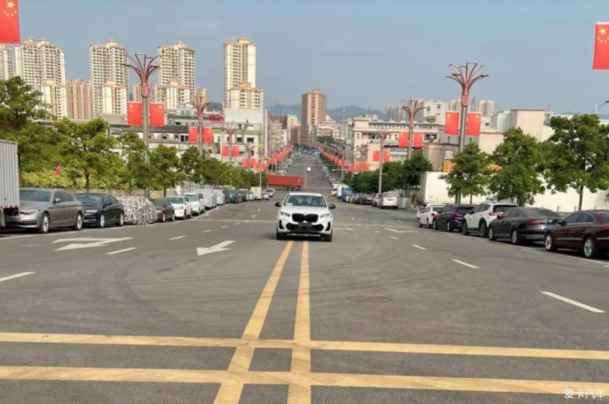 与X3的秋季—媳妇当车模
