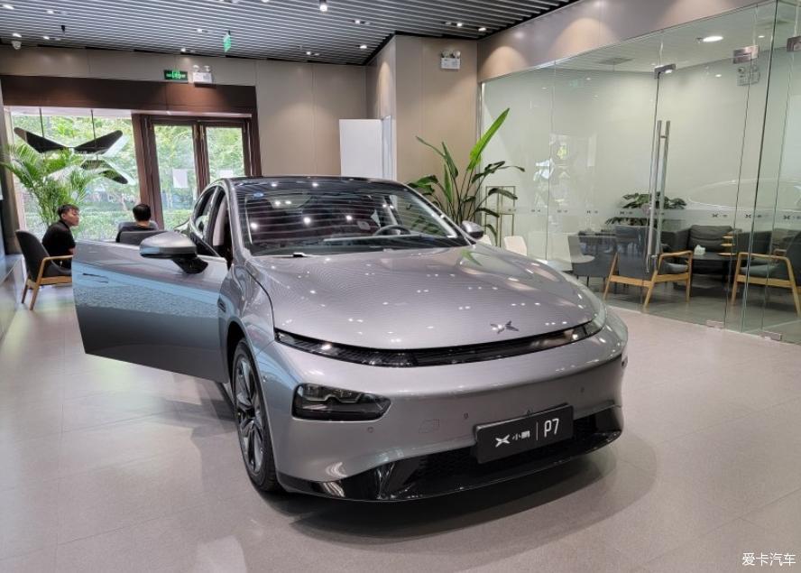冷光银2021 Model 3 提车