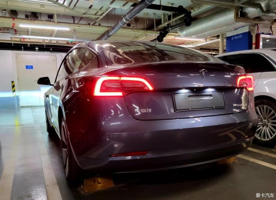 冷光银2021 Model 3 提车