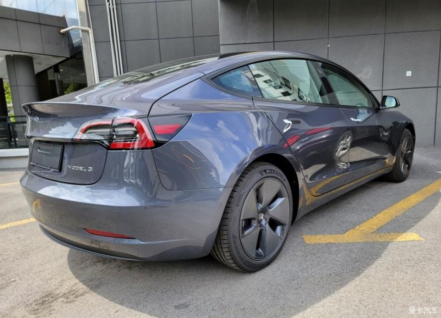 冷光银2021 Model 3 提车