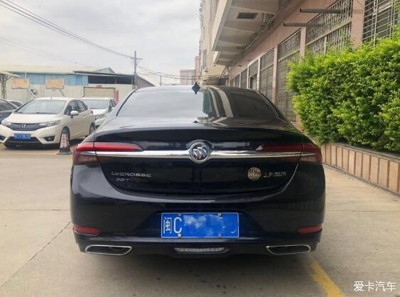在纠结中选择了别克君越