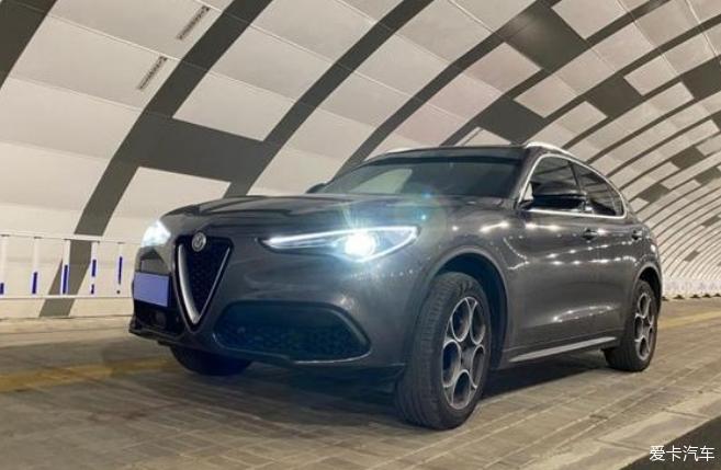 既有高颜值又有高配置的Stelvio