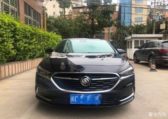 在纠结中选择了别克君越