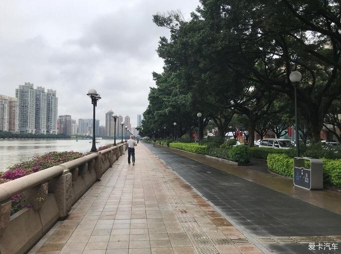 分享荣威i6plus用车感受。