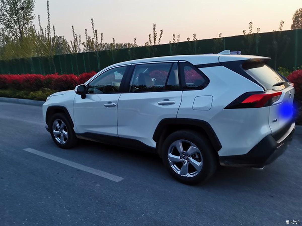 同样是日系本田对丰田是买CRV还是RAV4?